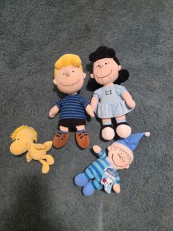 PEANUTS PLUSH CHARACTERS SEE DESCRIPTION