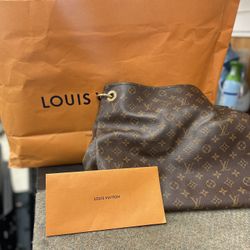 Louis Vuitton Purse