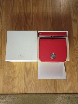 OMEGA watch box
