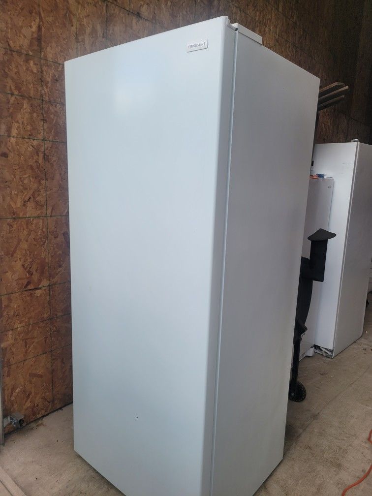Extra Large Capacity 24 Cubic Feet Freezer Good Working