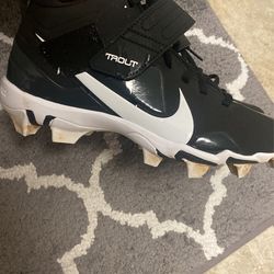 Cleats Nike