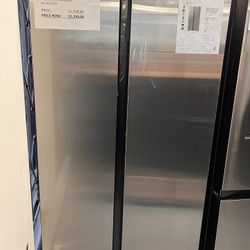 Bespoke Counter Depth Side-by-Side 23 cu. ft. Refrigerator with Beverage Center™ in Stainless Steel