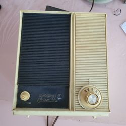 Antique Westinghouse Radio, good Condition.(H 8.5"×W3")