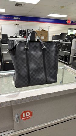 Louis Vuitton Checkered Style