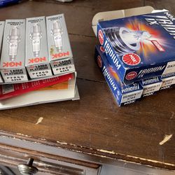 NGK (4) PFR6Q & (4) BKR6EIX-11 spark plugs