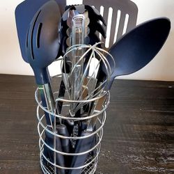 BRAND NEW IN BOX Gibson Chefs Better Basics Utensil Set with Round Shape Wire Caddy - 9 Piece 