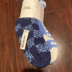 One Size Fuzzy Socks Set