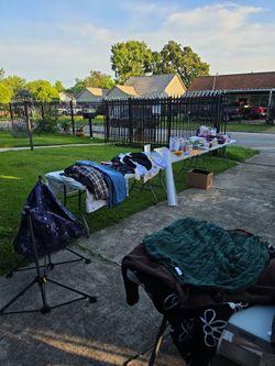 Garage sale near gulfgate area