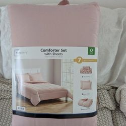  New Pink Reversible Bed in a Bag Comforter Set