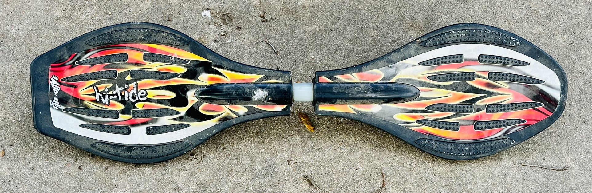 The Wave Razor RipStik Caster Board - Skateboard