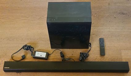 Samsung  Soundbar System w/ Subwoofer + Remote  - Model HW-M435
