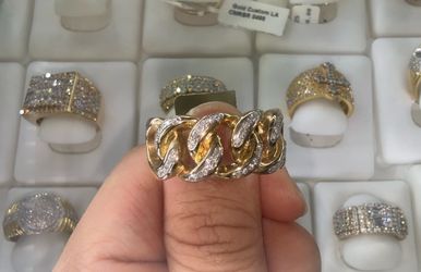 10KT Natural Diamond Men’s Ring
