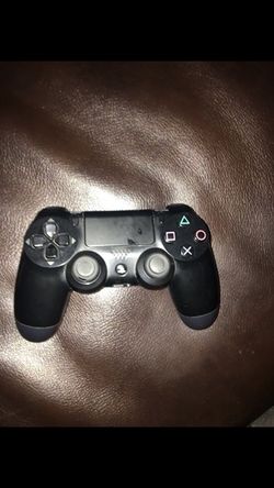 PS4 CONTROLLER