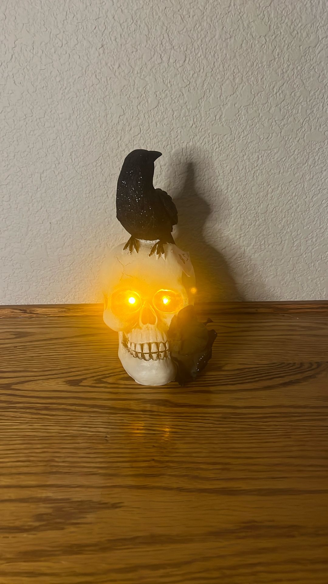 Light Up Eyes Skill With Black Rose And Crow