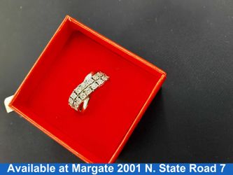 Women's Ring - Yellow Gold 14k (.585) 4 grams Size 7
