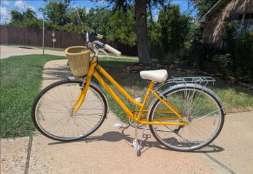 Schwinn  700c/28" wheels Aluminum Hybrid bike
