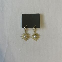 Gold earrings Star