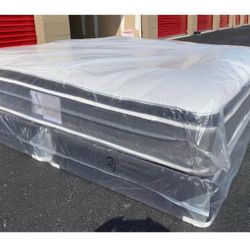 NEW Mattress Queen Size Pillowtop With Box Spring // Offer  🚚