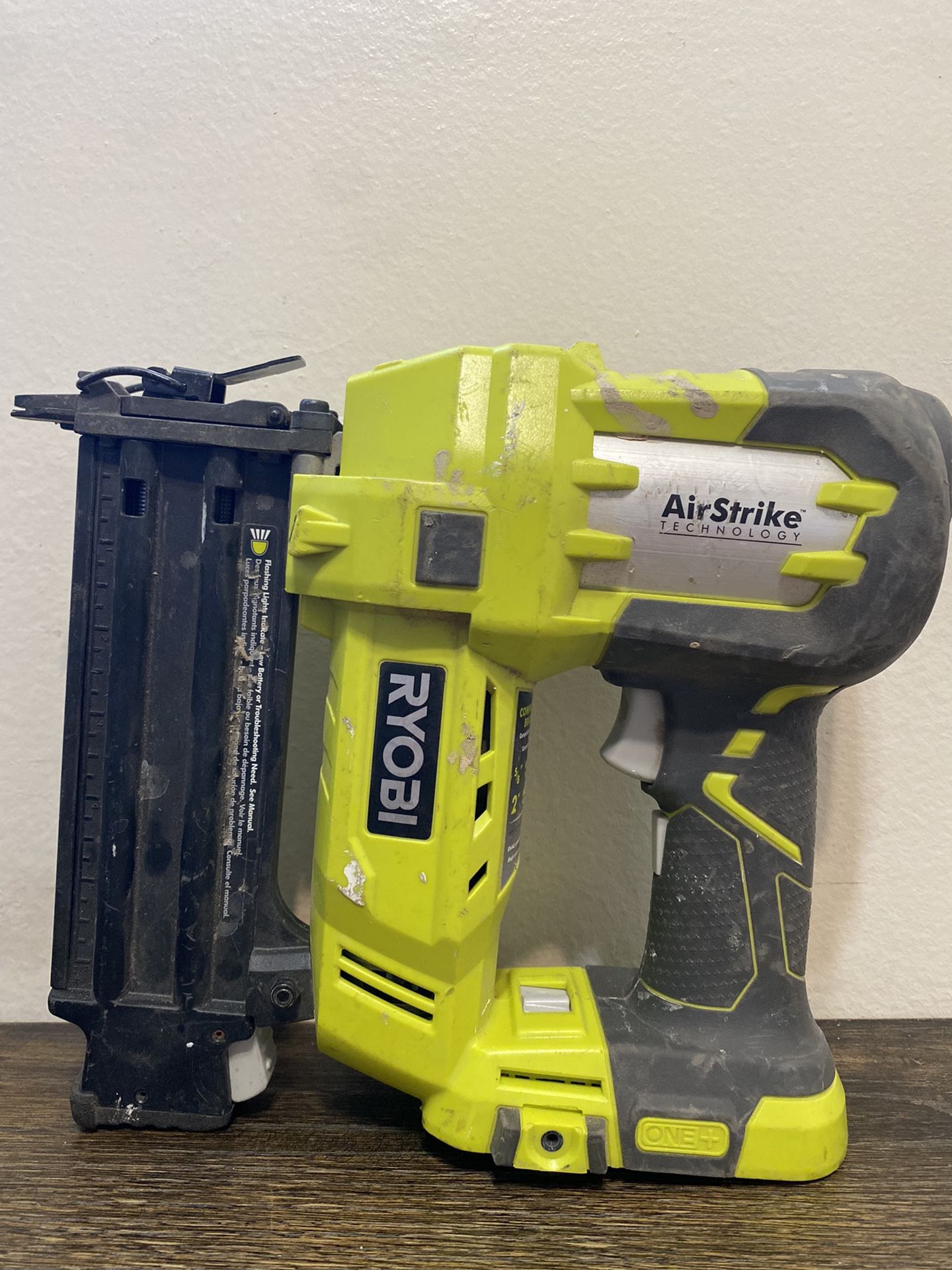 Ryobi 18v Cordless 18ga Brad Nailer Airstrike Technology P320 TOOL ONLY TESTED