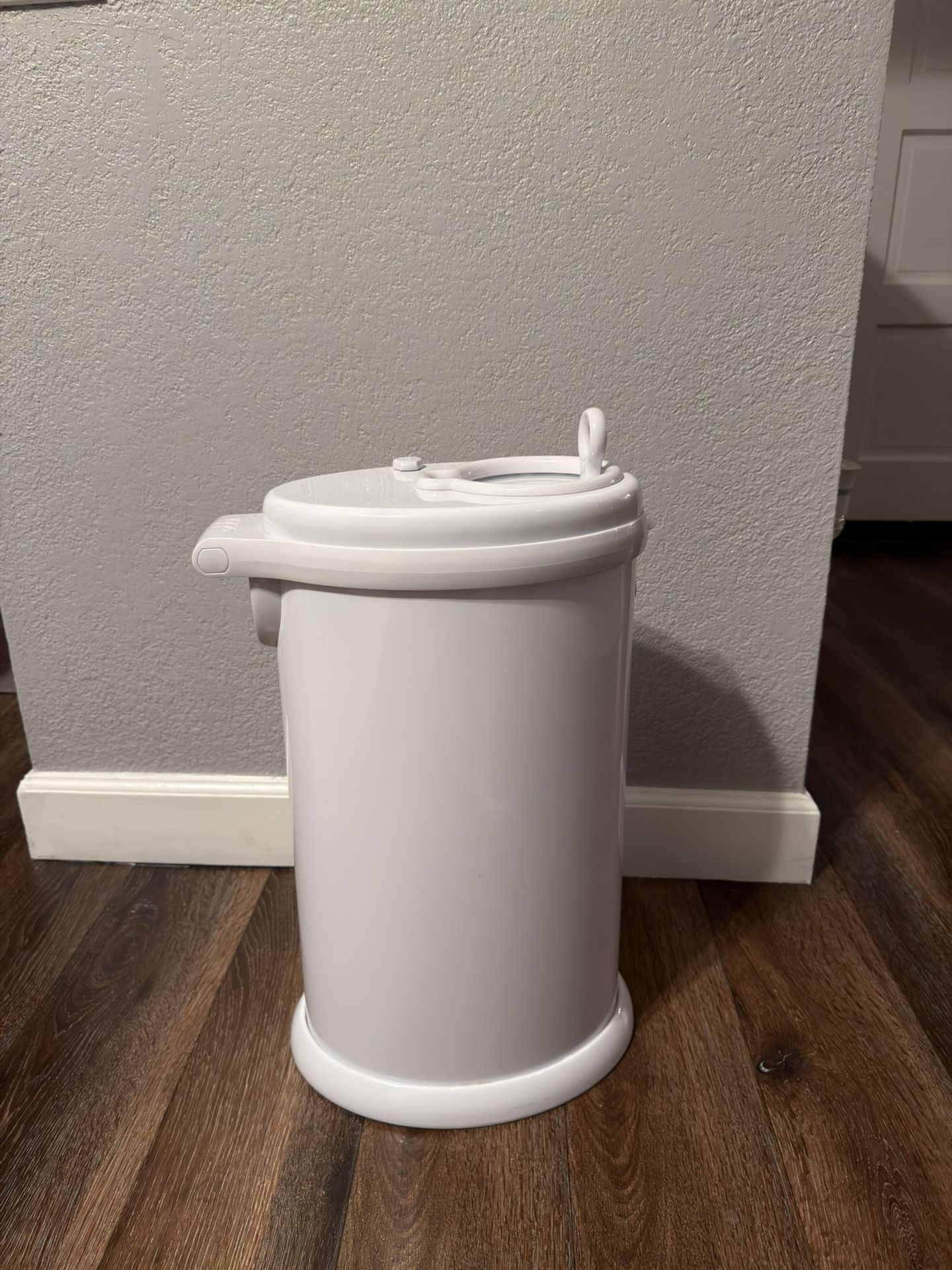 UBBI Diaper Pail