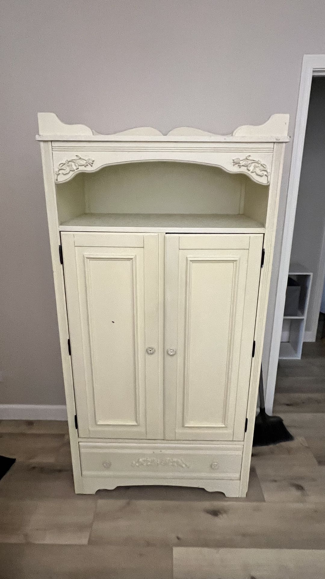 Armoire Dresser