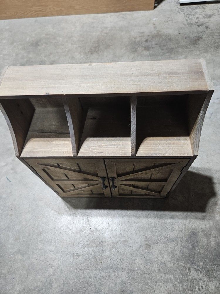 Shelf/ cupboard 