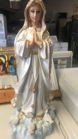 Fátima Con Palomas Abajo
