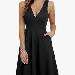 HOMEYEE Women's Deep V Neck Casual Cocktail Skater Dress with Pockets