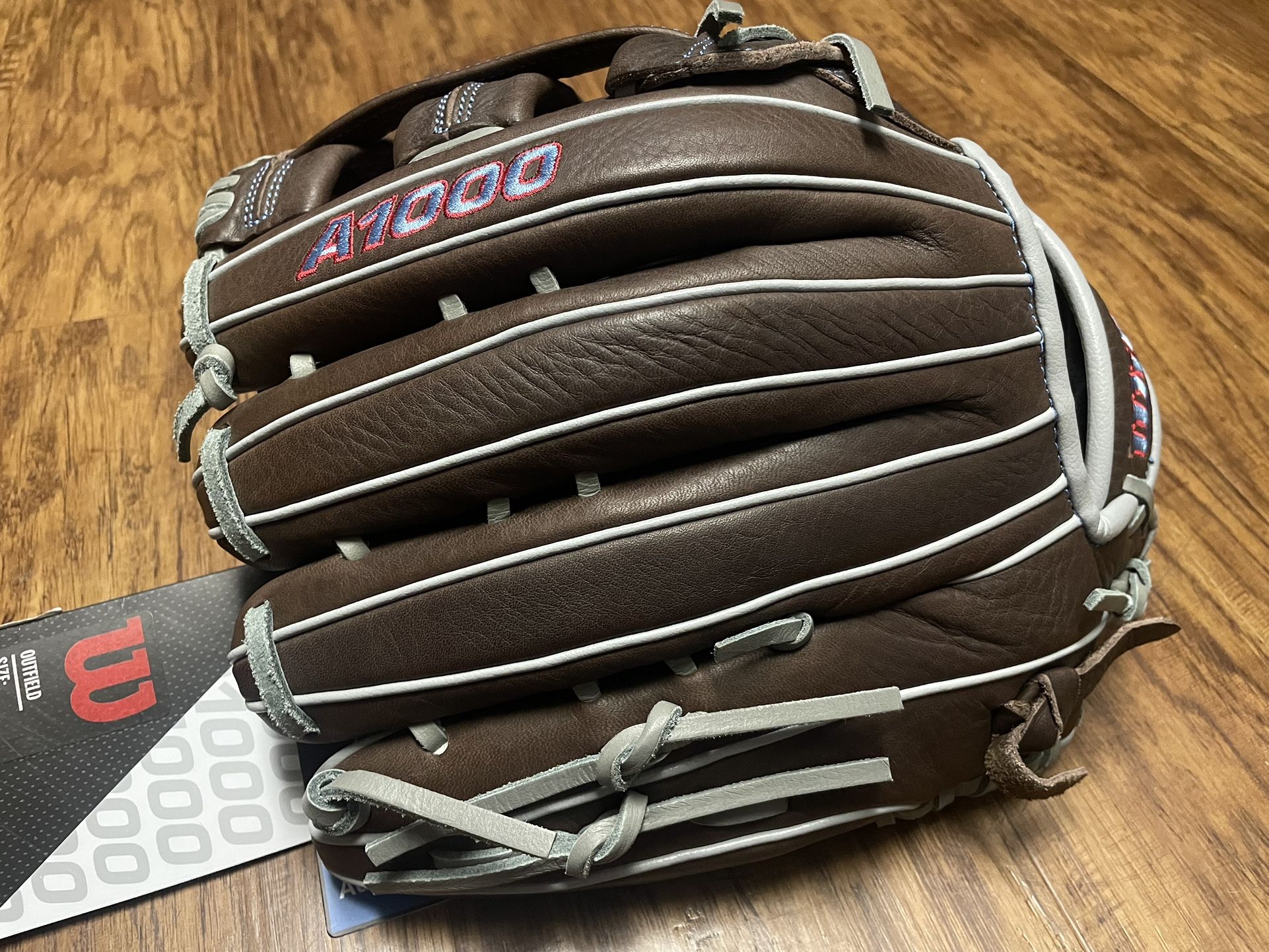 WILSON A1000 Outfielders Glove 12.5  New With Tags 