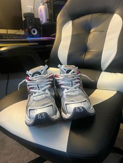 Multicolored Balenciaga’s