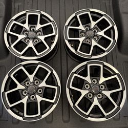 OEM Jeep Rubicon 17" Wheels (Set of 4) – INCLUDES TPMS SENSORS