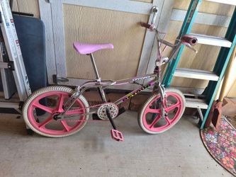 Old-school dyno freestyle bnx bike