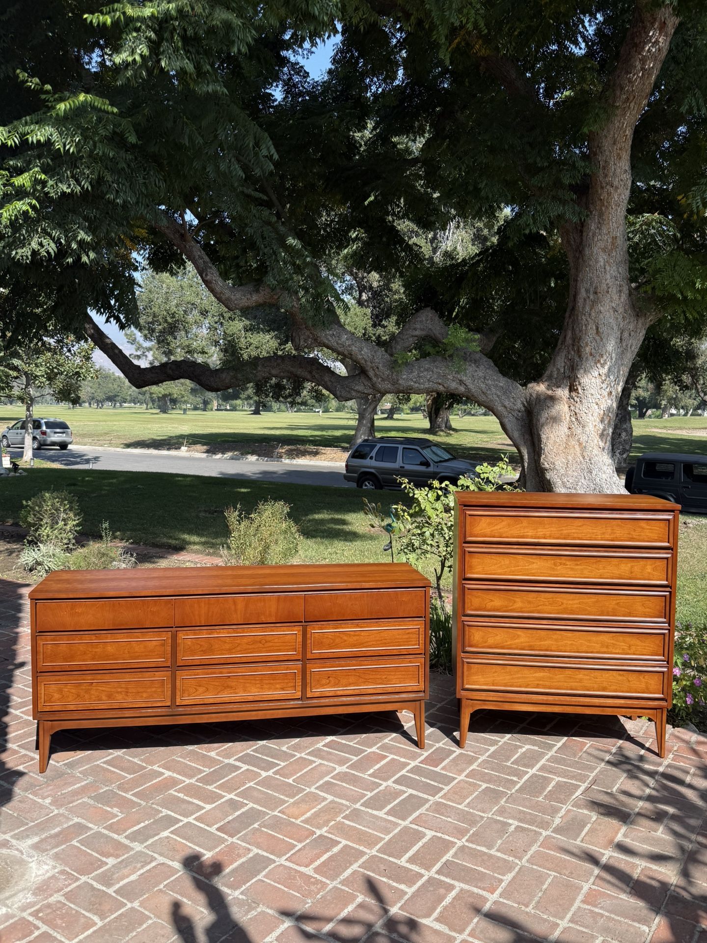 (Delivery Included) Newly Restored Mid Century Modern Bedroom Set c.1960’s