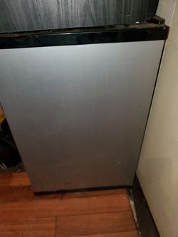Thermoelectric Refrigerator