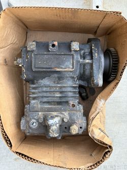 C15 Caterpillar Engine Dual Piston Compressor