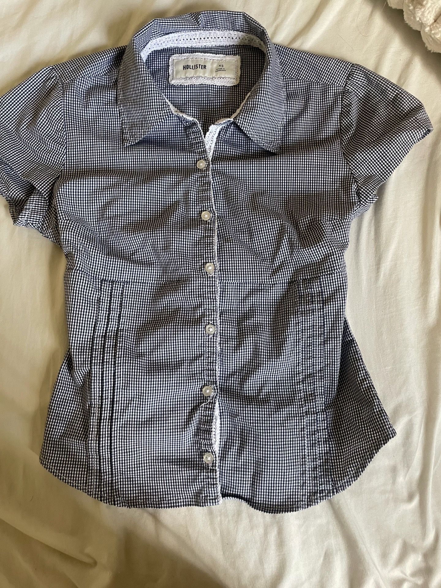 Hollister Button Up
