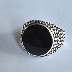 BEZEL SET BLACK ONYX SQUARE QUALITY TITANIUM EMBOSSED SILVER NEW MENS SIZE 10 RING