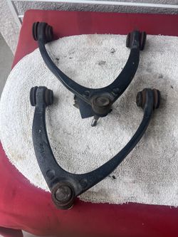 07-13 Silverado upper Control Arm And Strut
