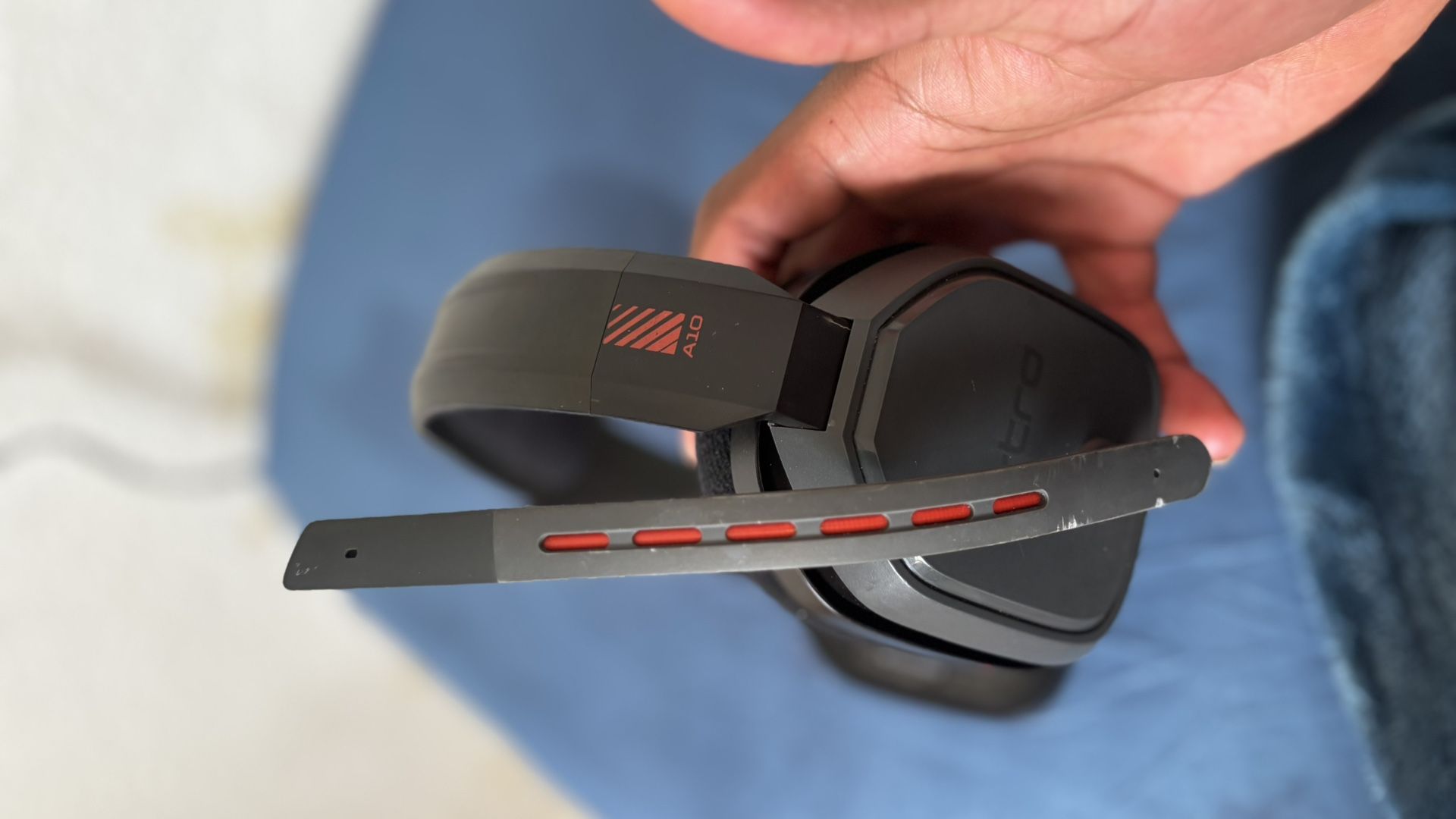 Gaming headphones, very loud