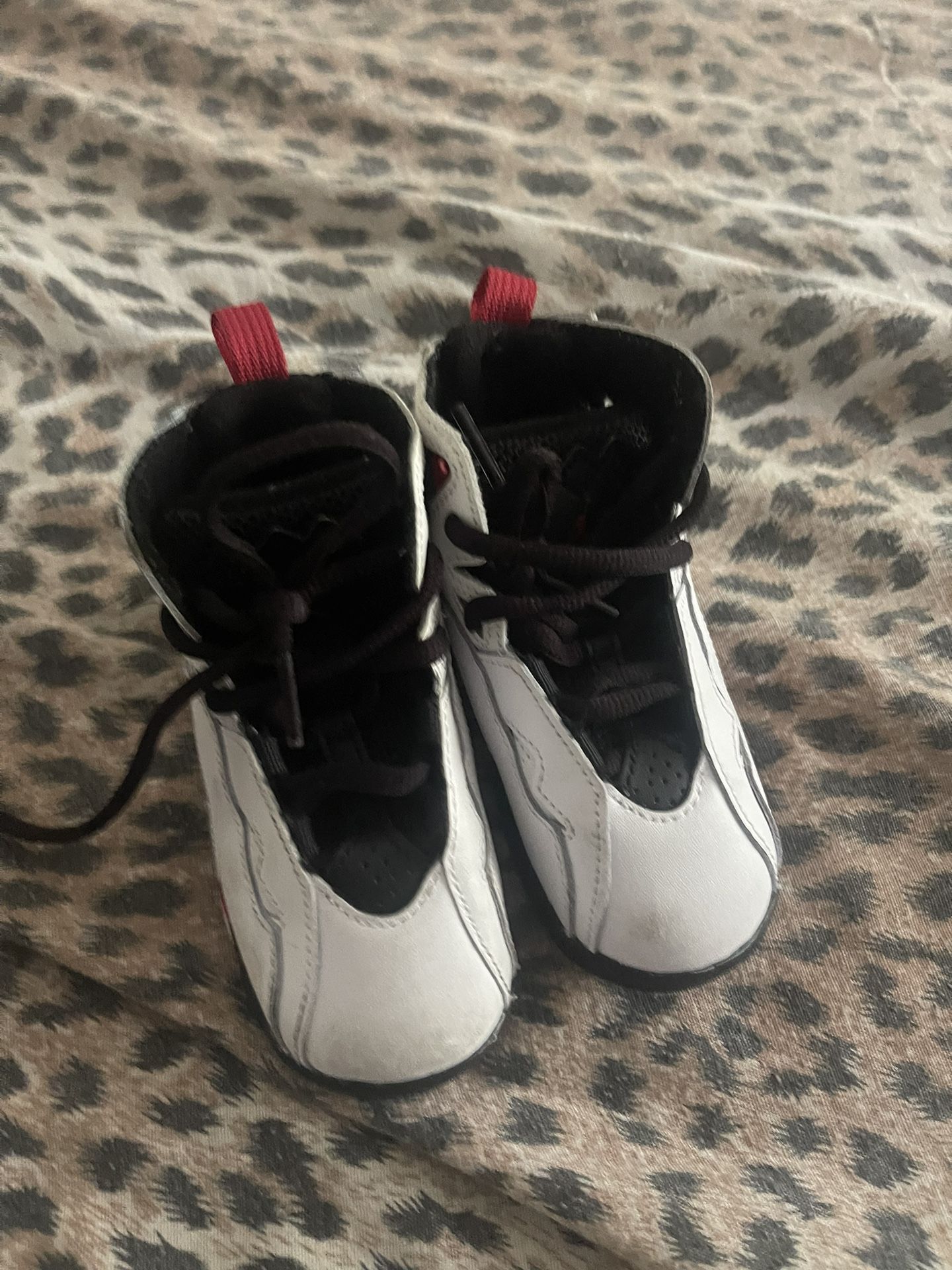 Jordan’s Shoes Toddlers Size 7 1/2 Worn A Few Times Like New