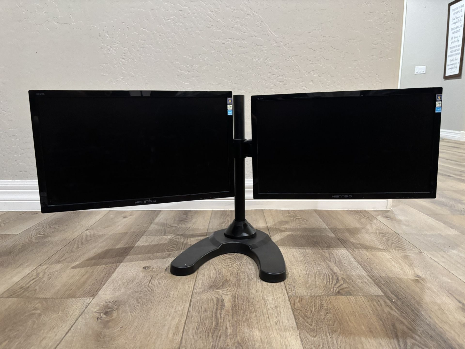 Computer Monitors Dual Screen 21.5” - $90