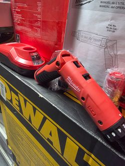 Milwaukee M4 Cordless Screwdriver with Charger