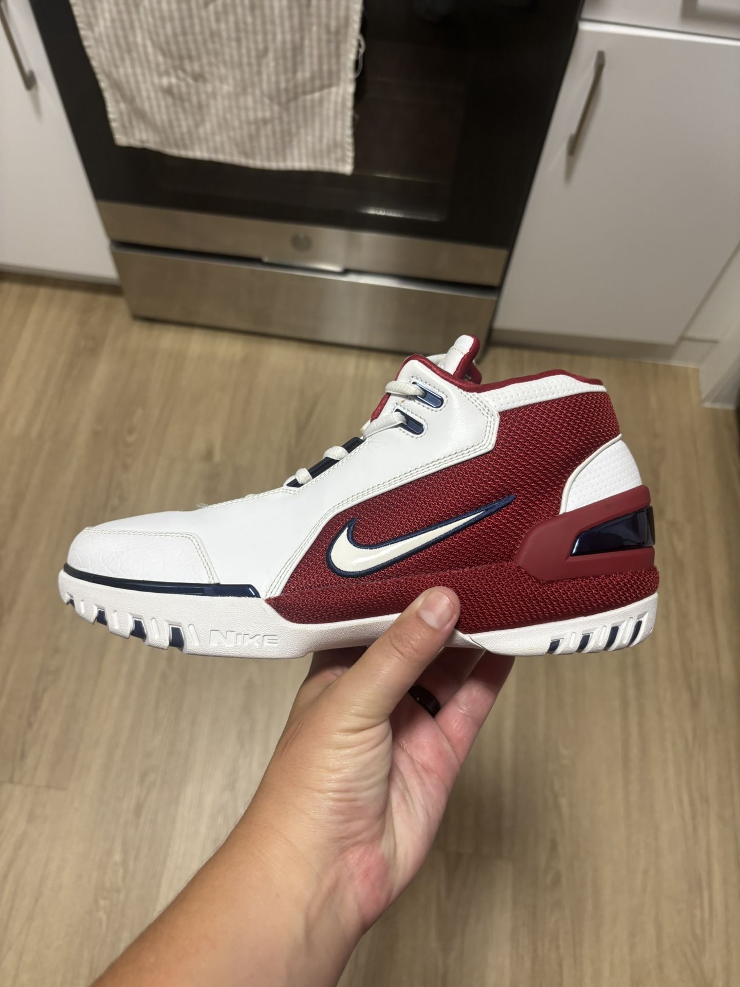 Nike Generation 1 White And Red