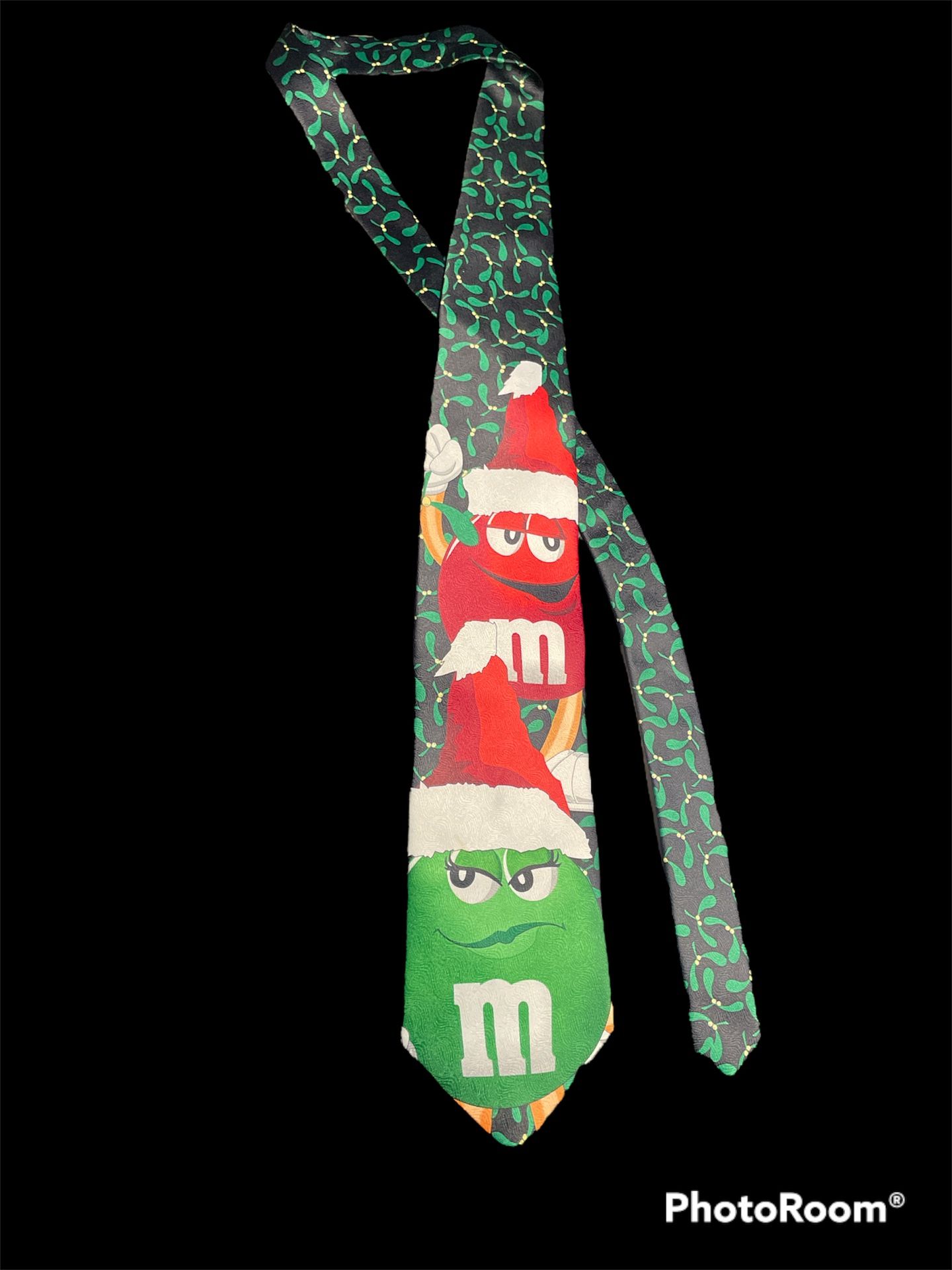 M&M’s Under The Mistletoe Tie (Christmas)