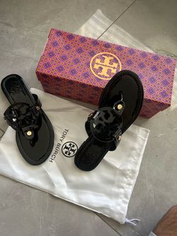 Tory burch sandals / size 7