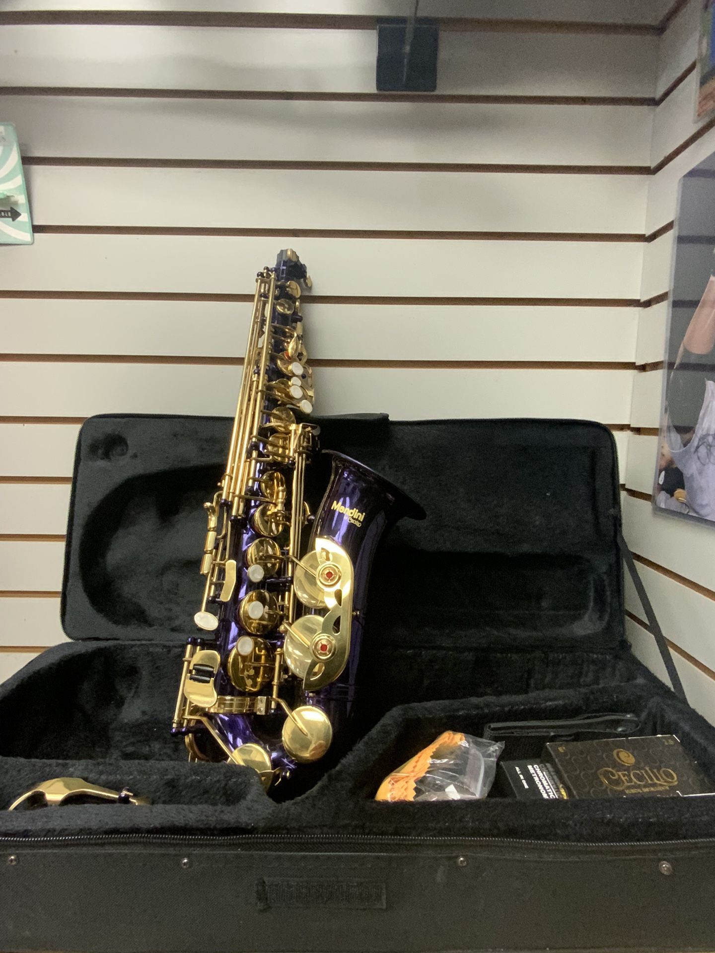 Mendini by Cecilio Eb Alto Sax  , Case , Mouthpiece , Pocketbook , MAS-RL Purple Lacquer E Flat Saxophone