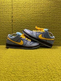 Nikedunk/power puff “bubble” size 8.5M