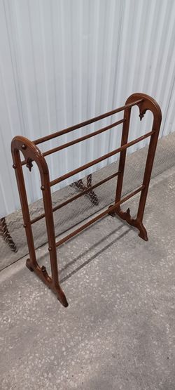 Wooden Freestanding Towel Rail Rack