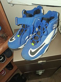Kent Griffey size.9