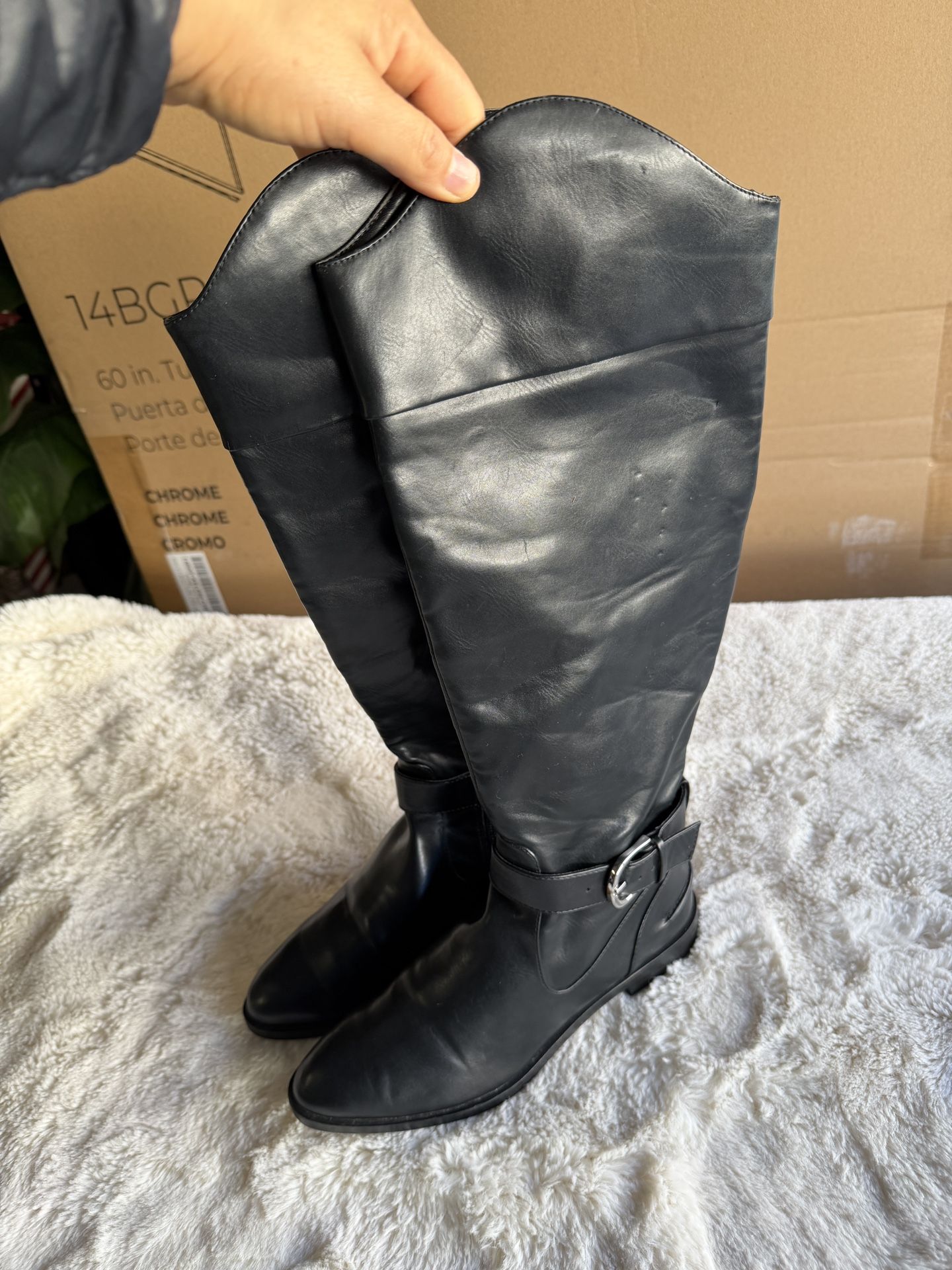 Woman’s Zara Boots